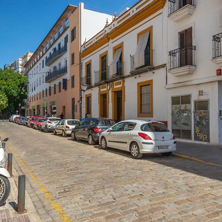 First Floor Close Macarena Church Sevilla Exterior foto